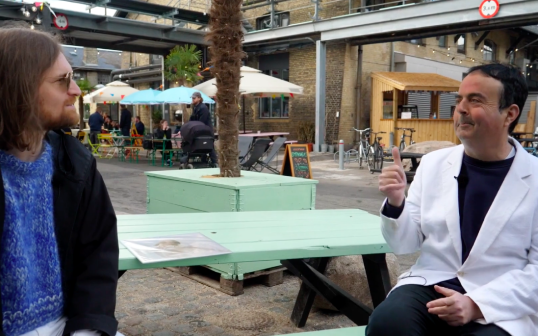 Baronen Nackstage møder musiker Johan Kolstrup