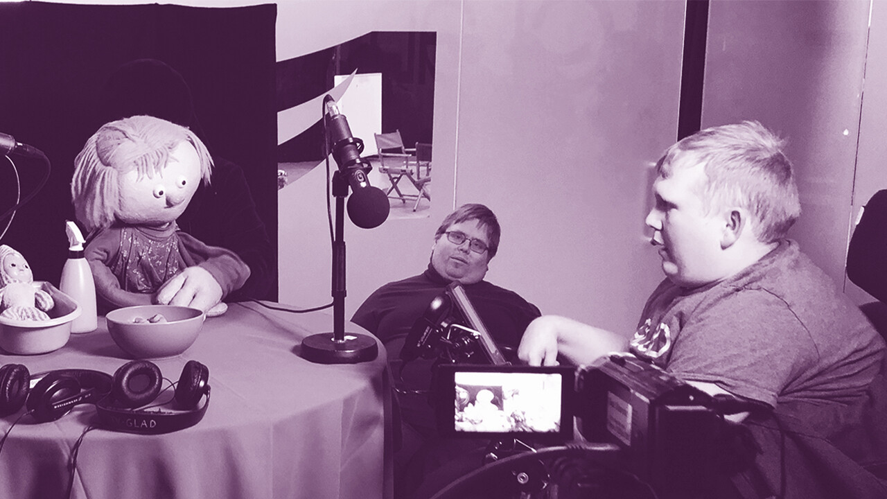 Radio Glad: Inde i studiet - ude i verden