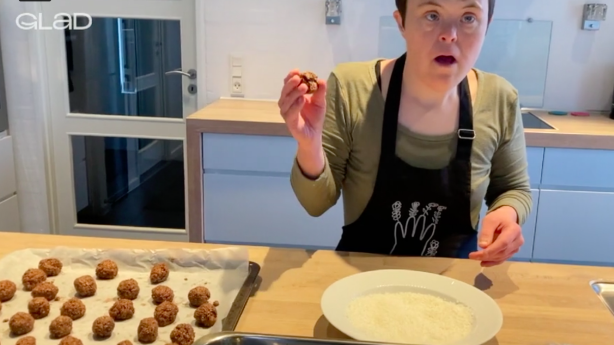Elisa laver havregrynskugler